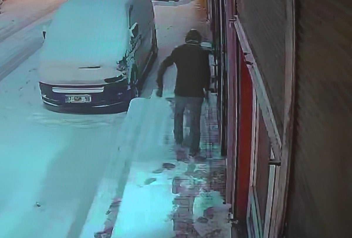 Gaziantep'te Esnafın Boynundaki 2 Milyonluk Altın Gasp Olayı