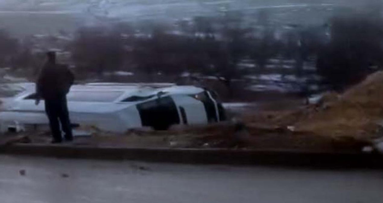 Gaziantep'te Gizli Buzlanma Nedeniyle İşçi Servisi Devrildi: 10 Yaralı