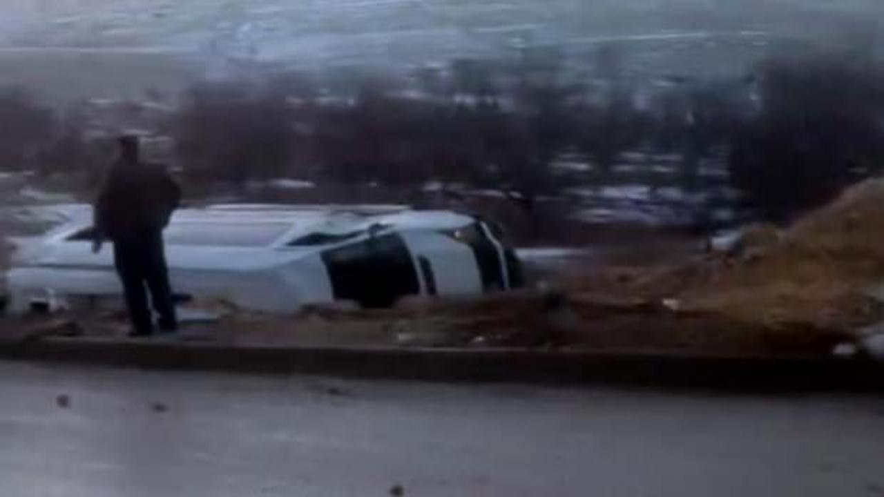 Gaziantep'te işçi servisi şarampole devrildi! Çok sayıda yaralı var
