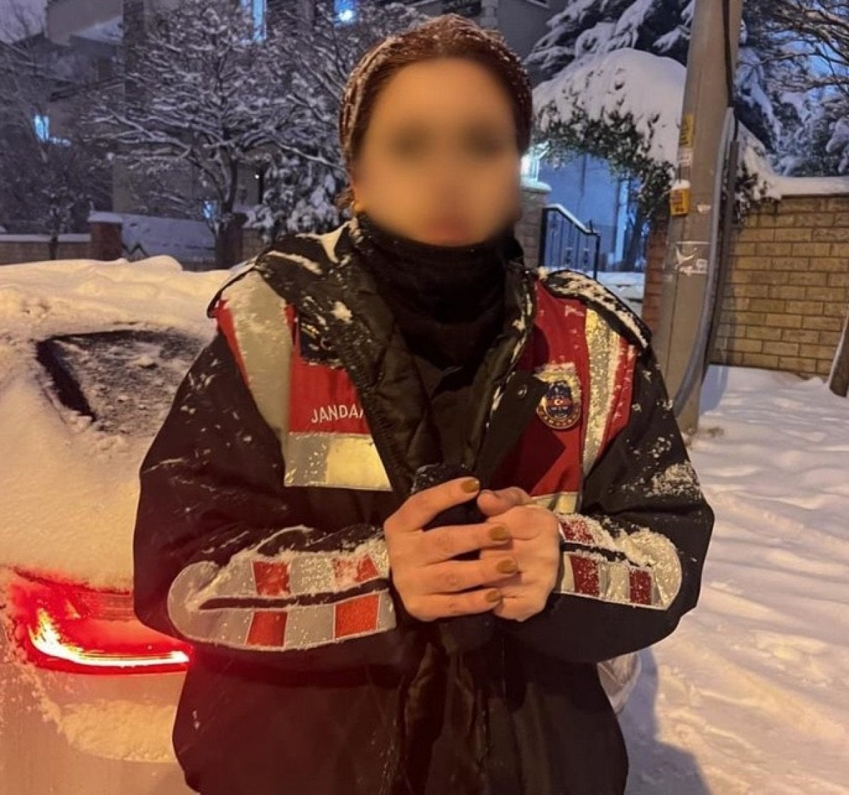 Gaziantep’te jandarma kılığına giren kadın yakalandı