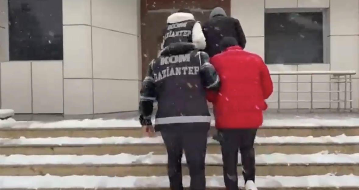 Gaziantep'te Tefecilik Operasyonu: Yüklü Miktarda Döviz ve Nakit Ele Geçirildi