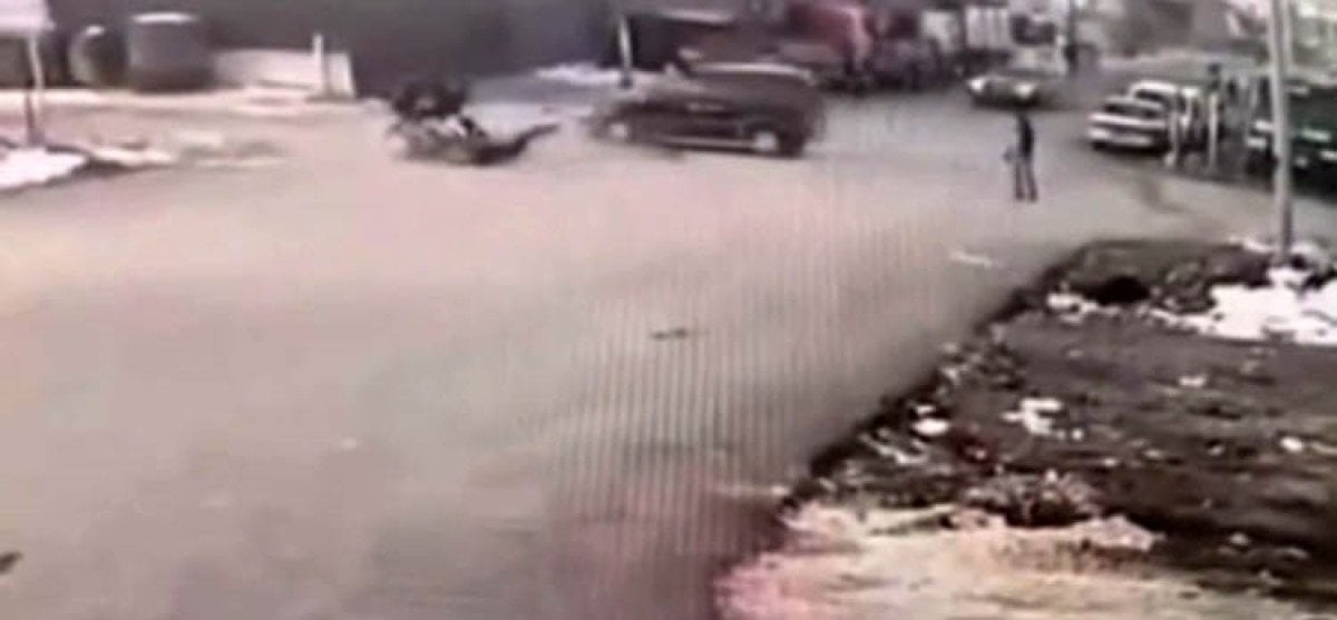 Gaziantep'te Trafikte Zincirleme Kaza: Hafif Ticari Araç Motosiklete, Motosiklet Yayaya Çarptı