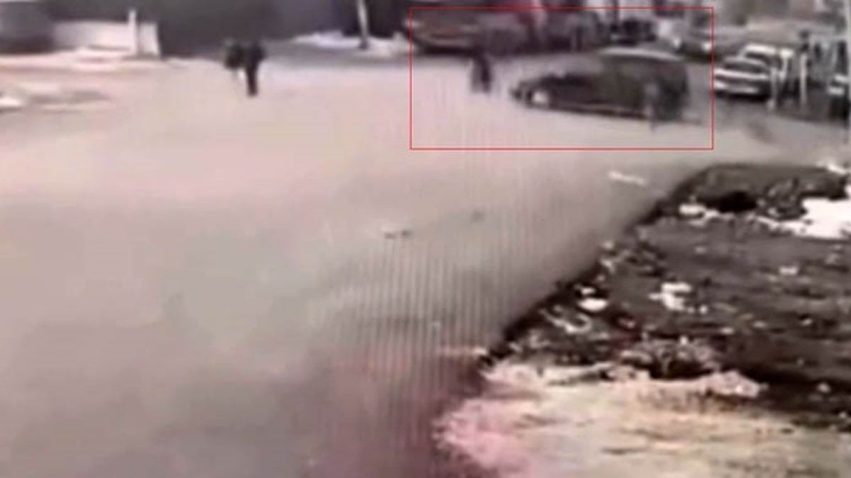 Gaziantep'te Trafikte Zincirleme Kaza: Hafif Ticari Araç Motosiklete, Motosiklet Yayaya Çarptı