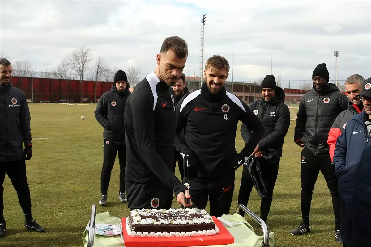 Gençlerbirliği Hazırlıklarına Başladı