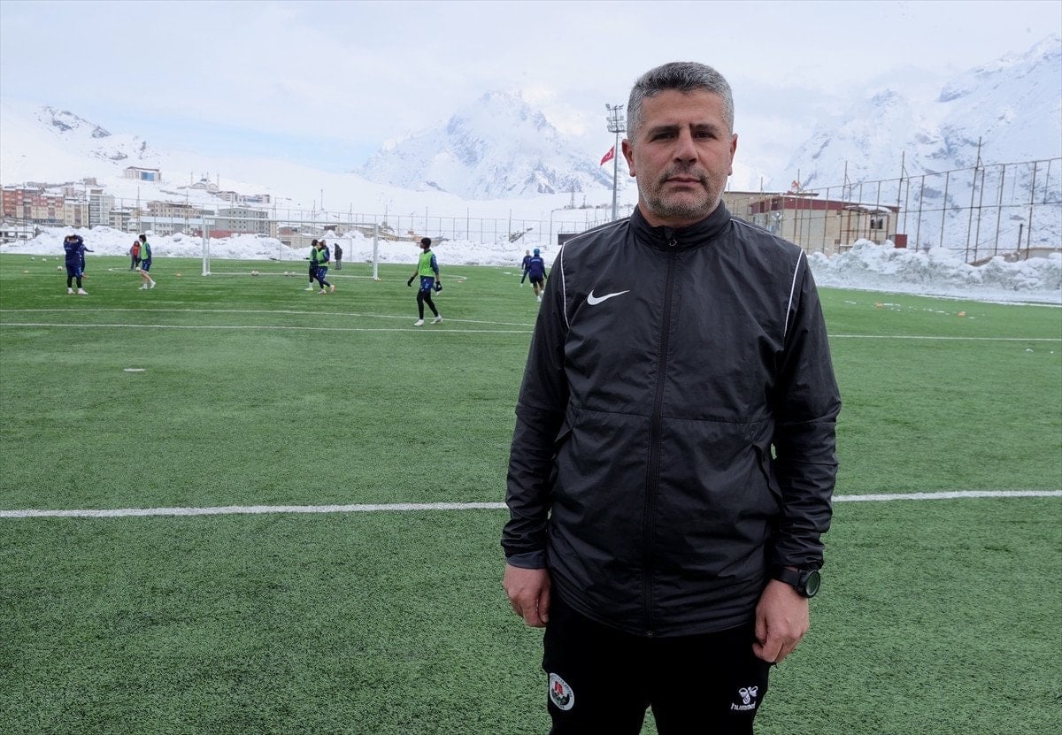 Hakkarigücü'nün Afrikalı Yıldızları Zorlu Kış Koşullarına Uyum Sağlıyor