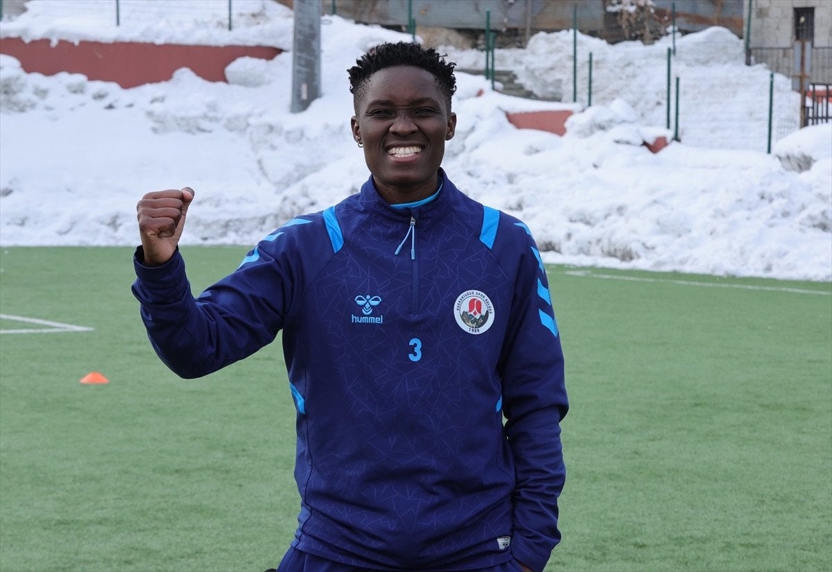 Hakkarigücü'nün Afrikalı Yıldızları Zorlu Kış Koşullarına Uyum Sağlıyor