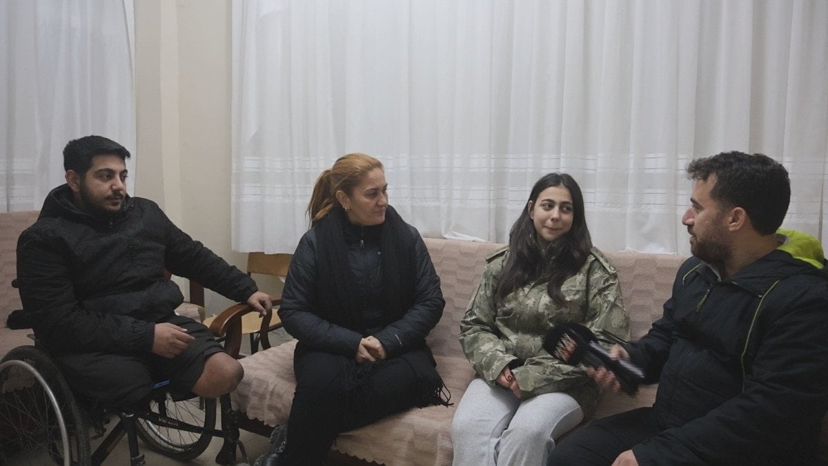 Hataylı Depremzedenin Üç Yıldır Özenle Sakladığı Anlamlı Mont