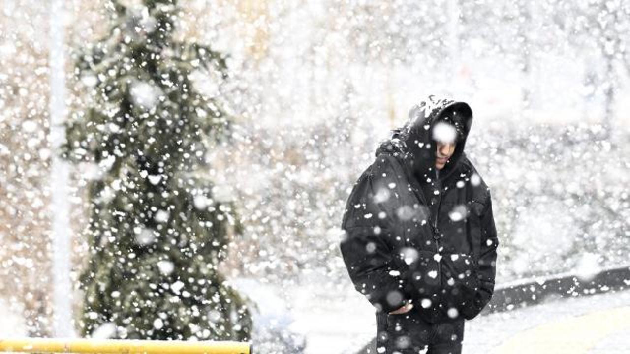 İstanbul'a Kar Yağışı Geliyor: AKOM'dan 2 Gün Sürecek Yoğun Kar Uyarısı