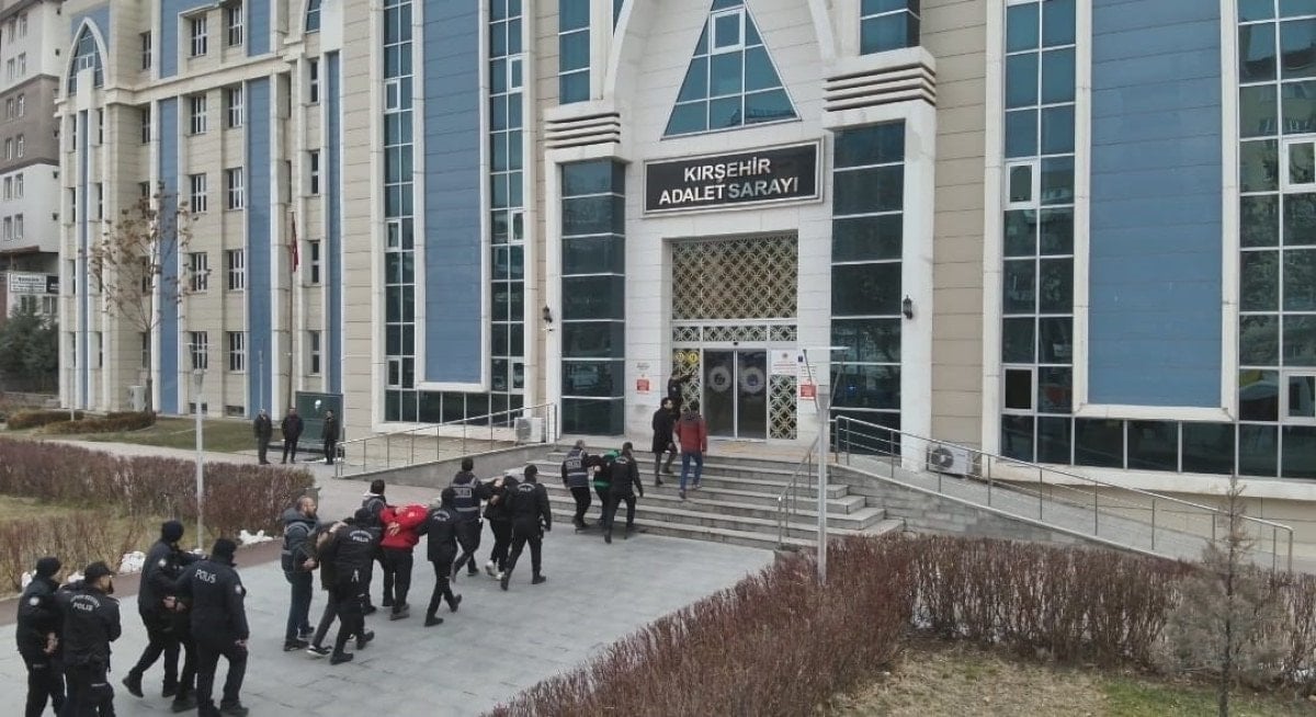 Kırşehir merkezli 'sahte polis' operasyonuna 9 tutuklama