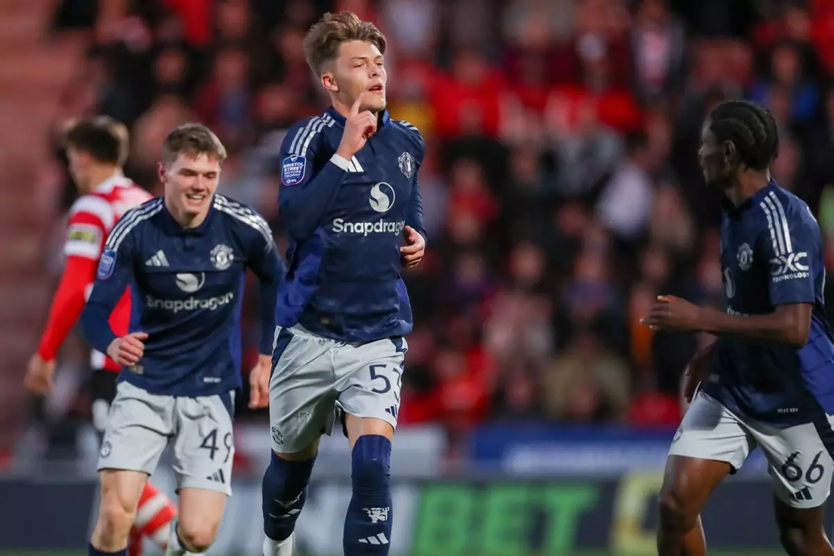 Manchester United'dan Kayserispor'a imza! Antrenmana dahi çıktı