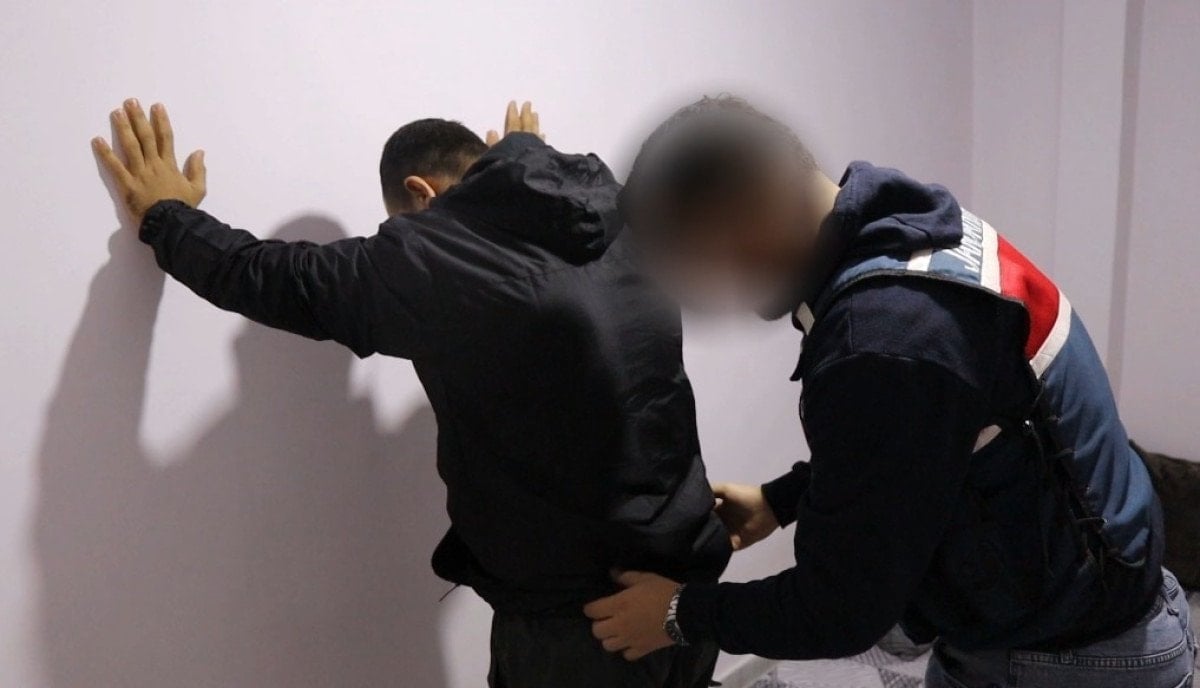 Mersin Merkezli 6 İlde DEAŞ'a Operasyon: 17 Kişi Gözaltında