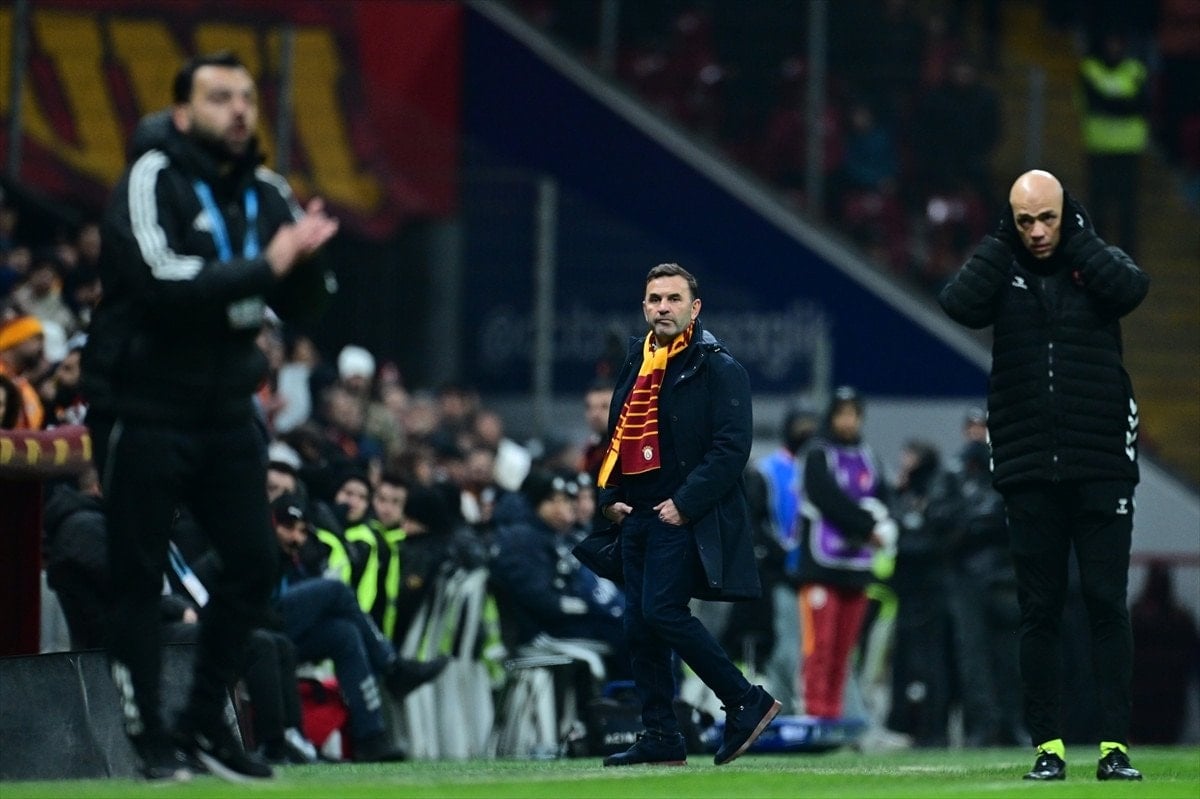 Okan Buruk: Maç çok durdu, oynanmadı