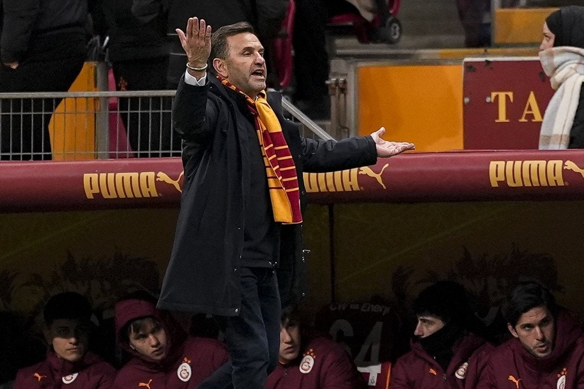 Okan Buruk: Maç çok durdu, oynanmadı