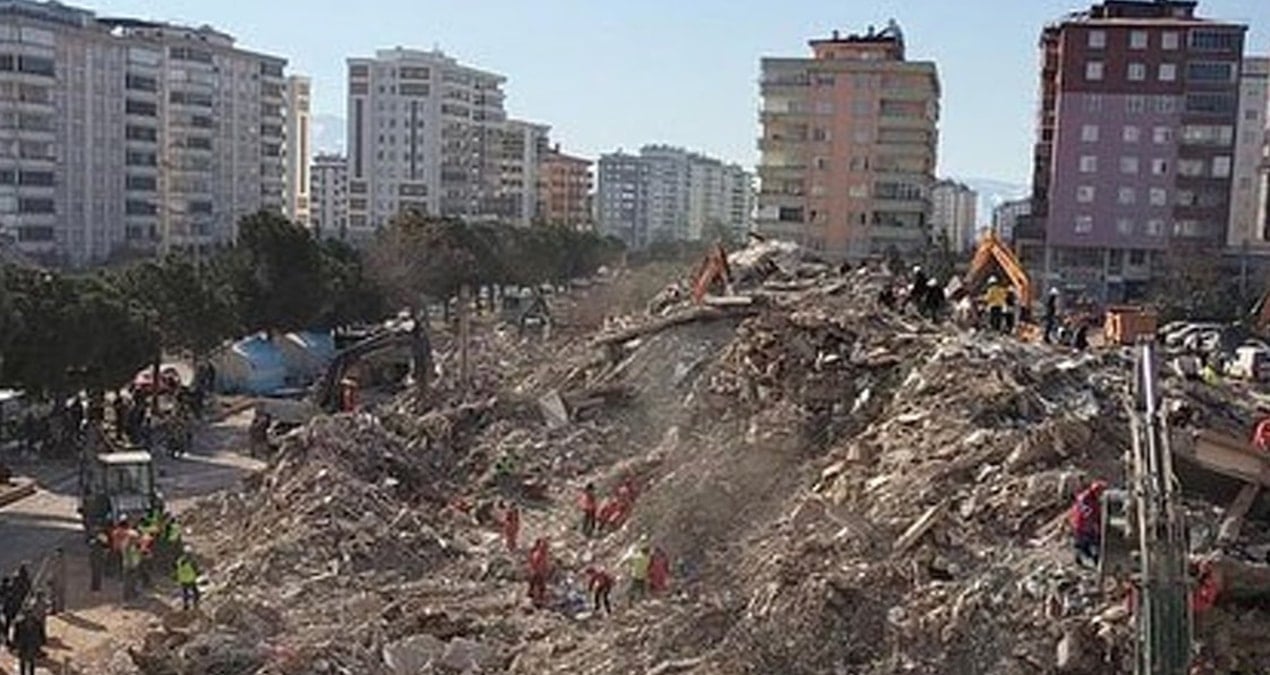 Palmiye Sitesi Deprem Faciası: 3 Kamu Görevlisi Hakkında Dava Açıldı