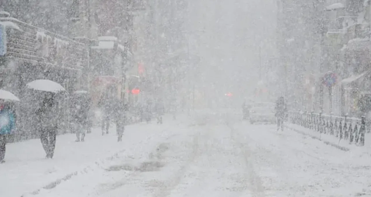 Pazartesi Günü Türkiye'nin 47 Kentinde Yoğun Kar Yağışı Bekleniyor