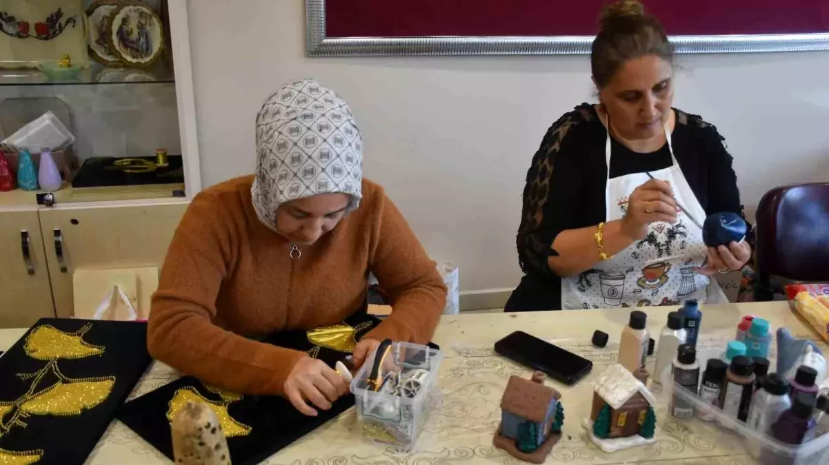 Şahinbey'in Kadınları Üretkenlikte Öncü: Özgecan Hanımlar Merkezi Kursları