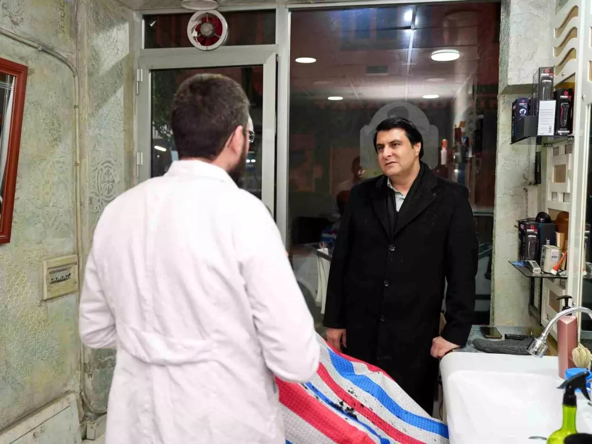 Yılmaz, tarihi mahallelerde esnaf ve vatandaşlarla buluştu