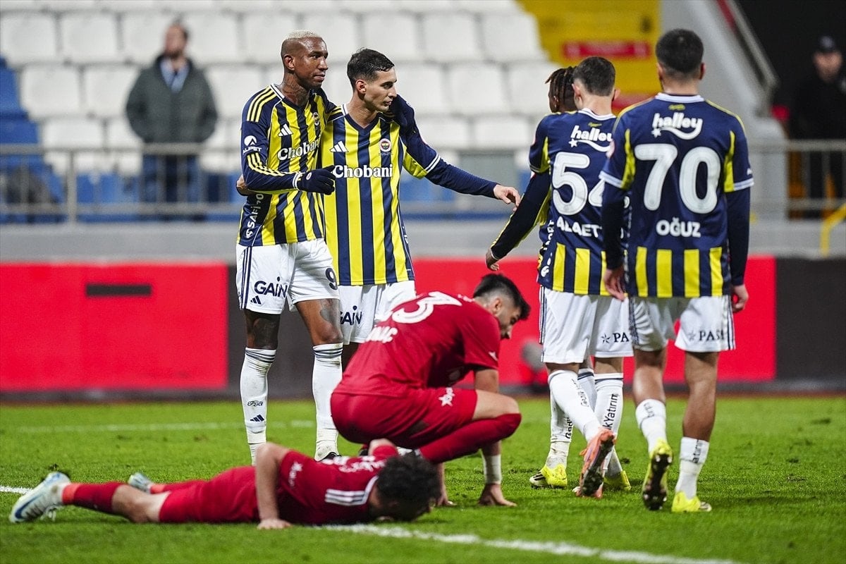 Alanyaspor - Fenerbahçe: Muhtemel 11'ler ve Kritik Mücadele