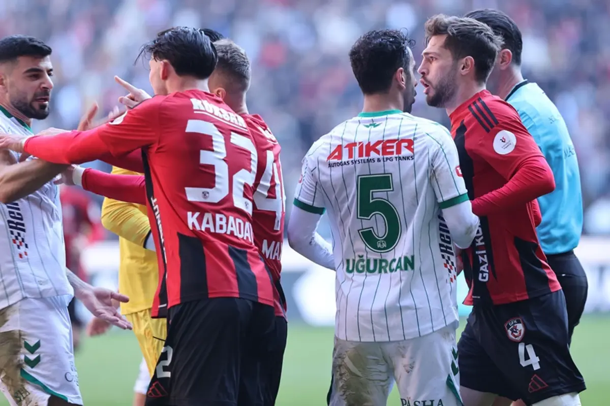 Süper Lig'de Konyaspor ve Gaziantep FK 1-1 Berabere Kaldı: Kramer'den Hayati Gol