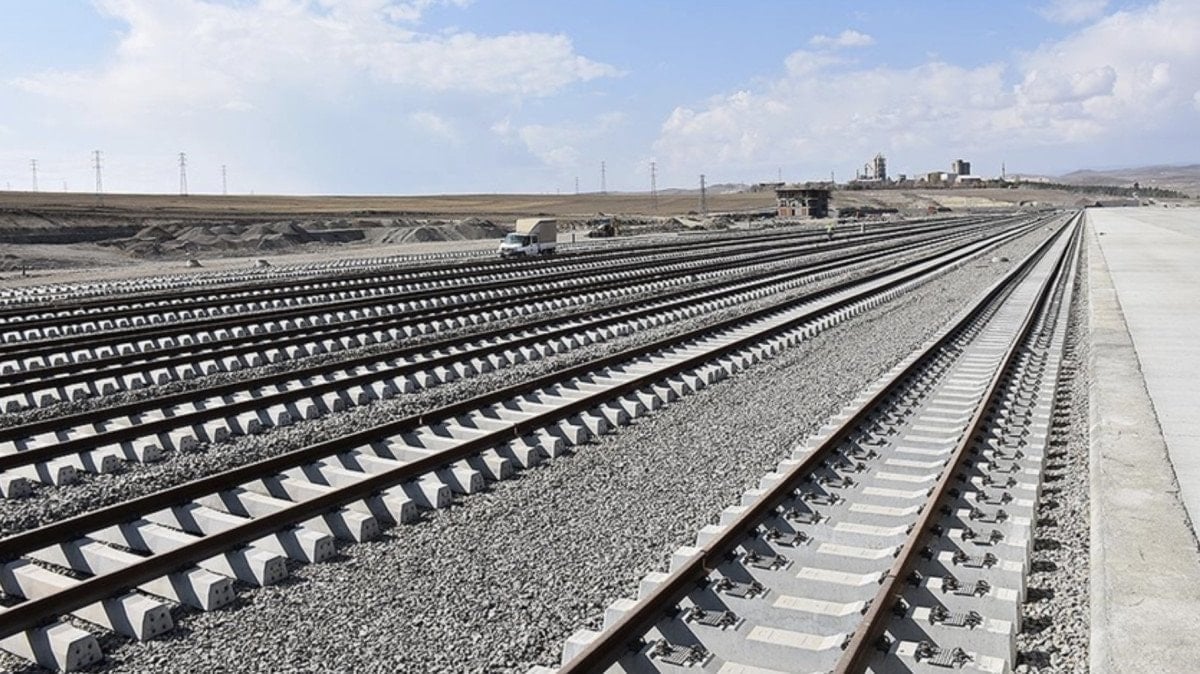 TCDD, Türkiye'yi 'demir ağlarla' örmek için bu yıl birçok projeye imza atacak