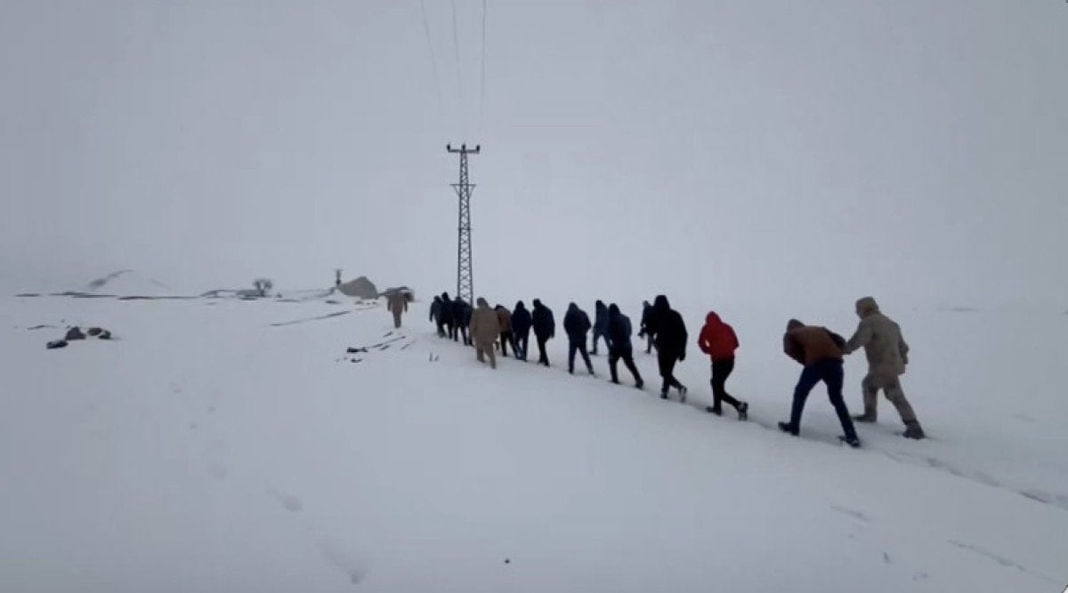 26 ilde kaçak göçmen operasyonu: 59 organizatör tutuklandı