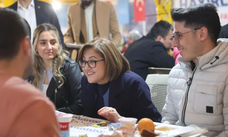 Gaziantep iftar - Gaziantep'te İftar Sofrası: Gönüller Birleşiyor