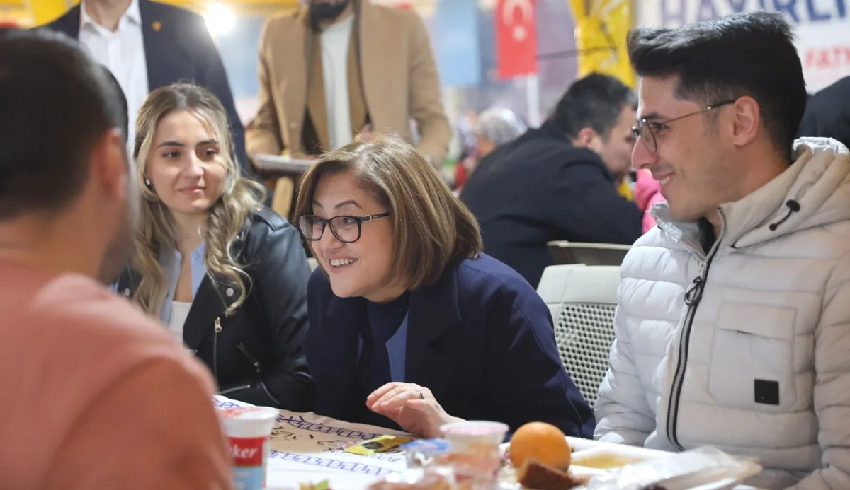 Gaziantep iftar - Gaziantep'te İftar Sofrası: Gönüller Birleşiyor