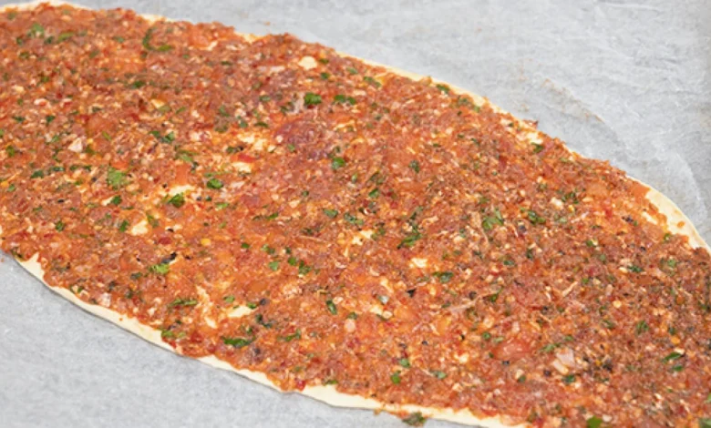 Antep Lahmacunu - Antep Lahmacunu: Sarımsaklı Lezzet Şöleni
