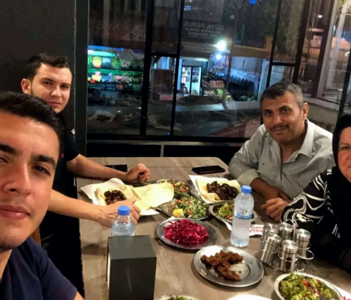 Fatoş Anne: Terzilikten Öğretmenliğe Başarı