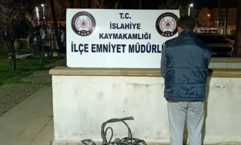 kablo hırsızlığı - İslahiye'de Kablo Hırsızlığı: Bir Tutuklama