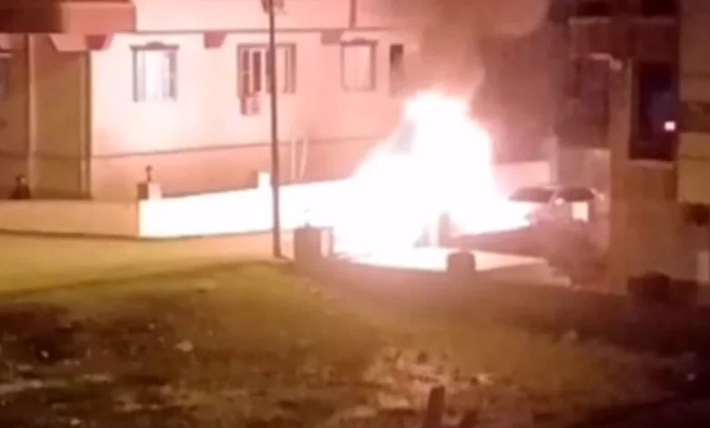 araç yangını - Nizip'te Gece Yarısı Araç Yangını: Gizem Devam Ediyor