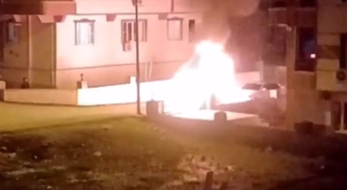 Nizip'te Gece Yarısı Araç Yangını: Gizem Devam Ediyor