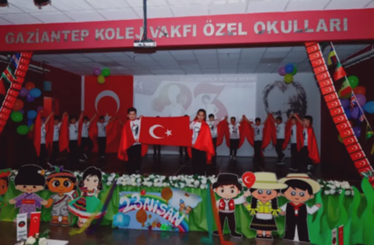 23 Nisan Bayramı, Kolejde Hüzünle Kutlandı