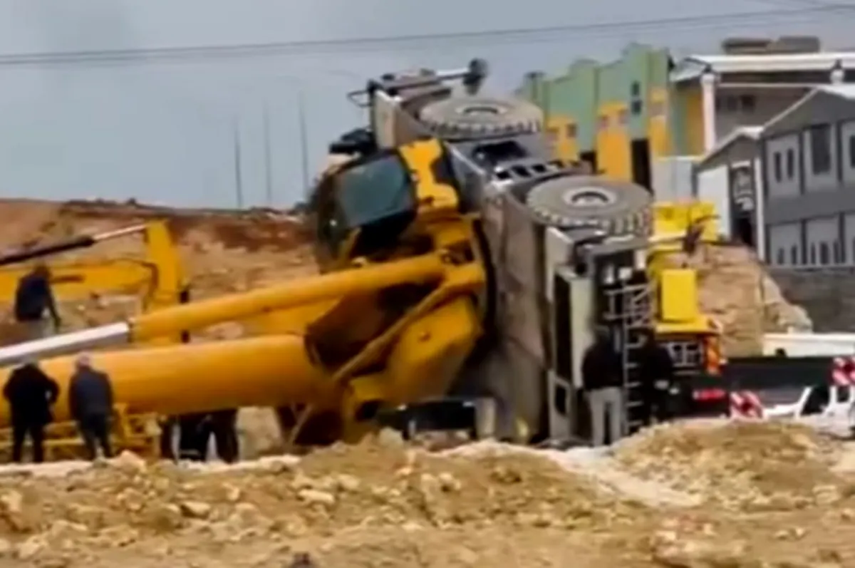 5. OSB'de Vinç Devrildi: Panik ve Şok Yaşandı