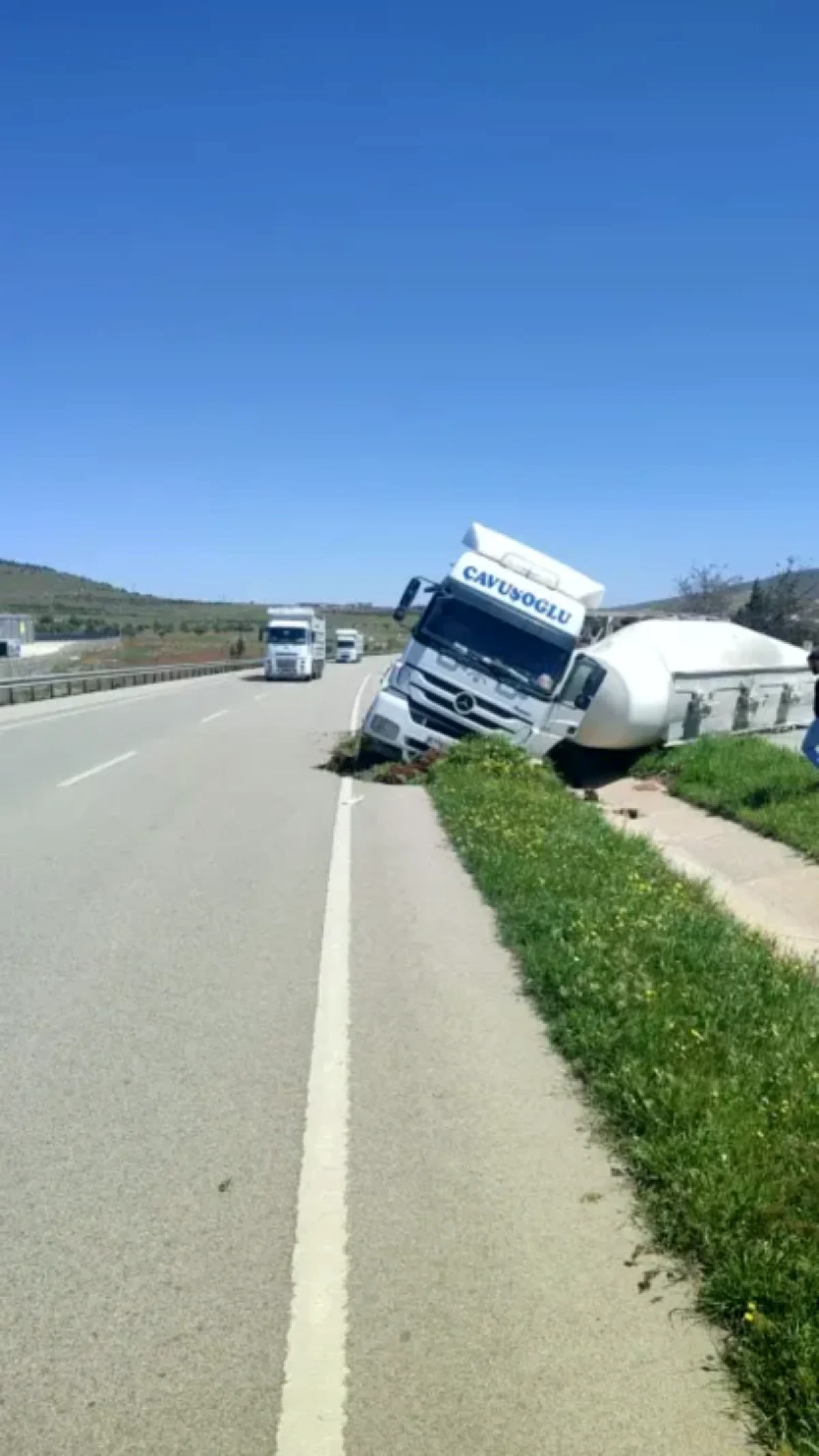 Beton Mikseri Refüje Devrildi: Gaziantep Yolu Sakin