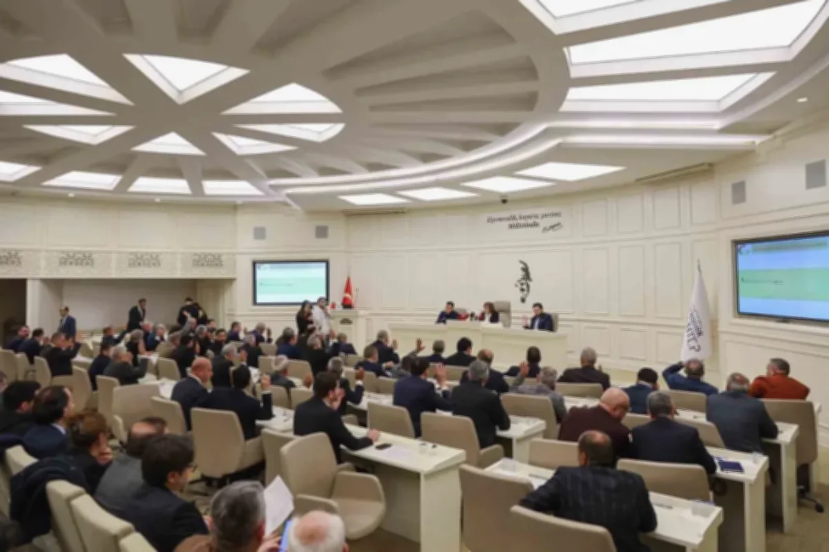 Eğitime Feda: Tekin'e Paye, Gaziantep'te Sorular