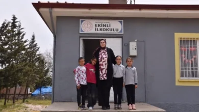 Ekinli Köyü öğretmen - Ekinli Köyü Öğretmen: Köy okulunda yürek ısıtan öğretmen ...