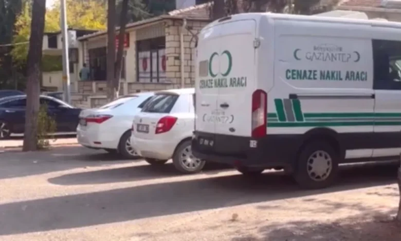 Gaziantep yolunda trajik son - Gaziantep Yolunda Trajik Son: Baba Oğul Vefat Etti