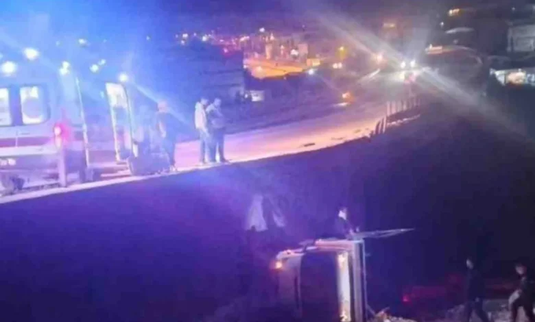 Gaziantep kaza - Gaziantep'te Gece Kaza: Sürücü Yaralandı