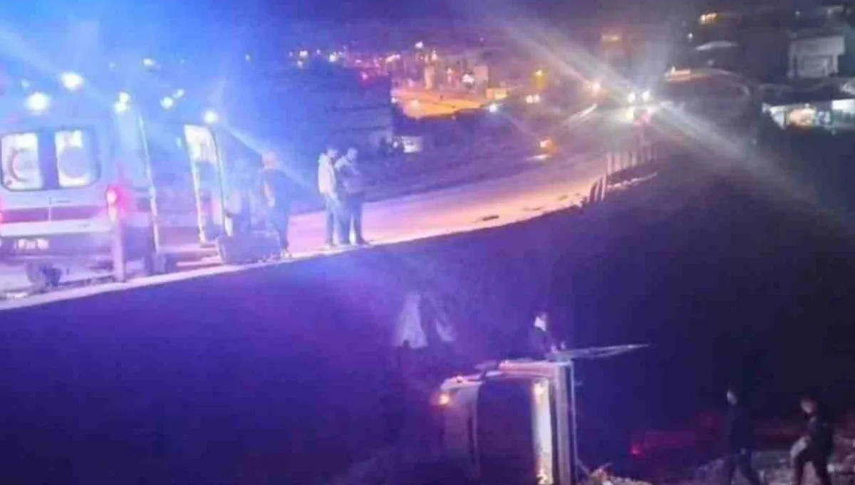 Gaziantep'te Gece Kaza: Sürücü Yaralandı