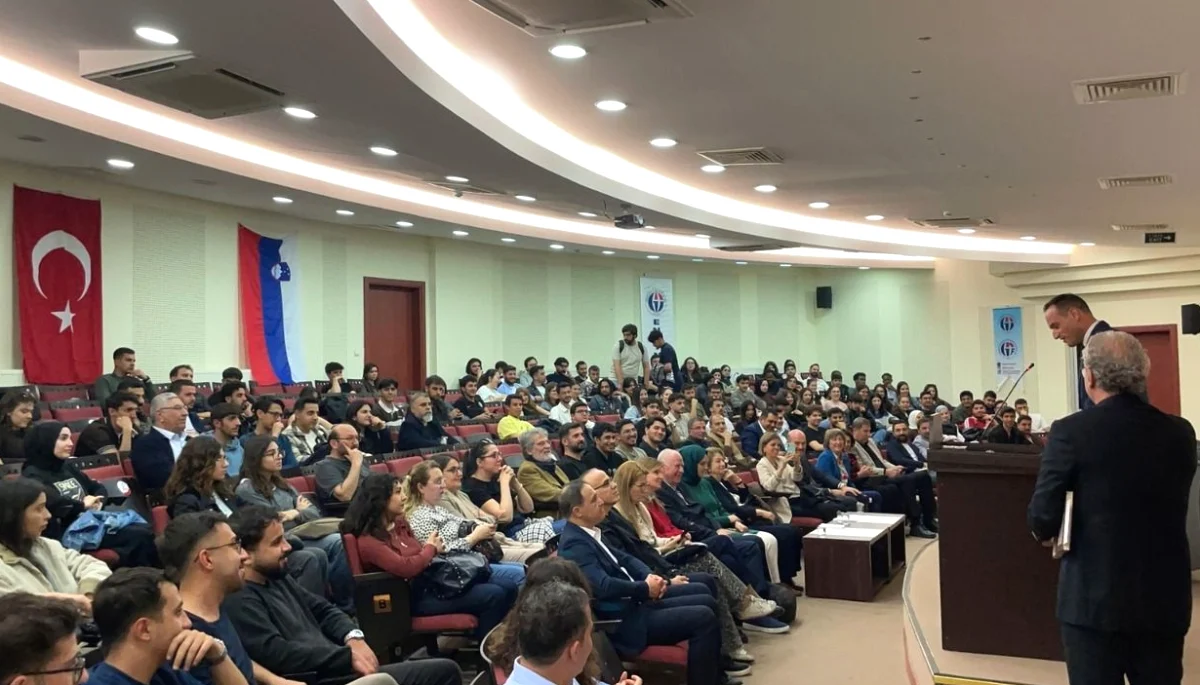 Gaziantep'te Kahve Sohbeti: Bilim ve Hikaye Bir Arada