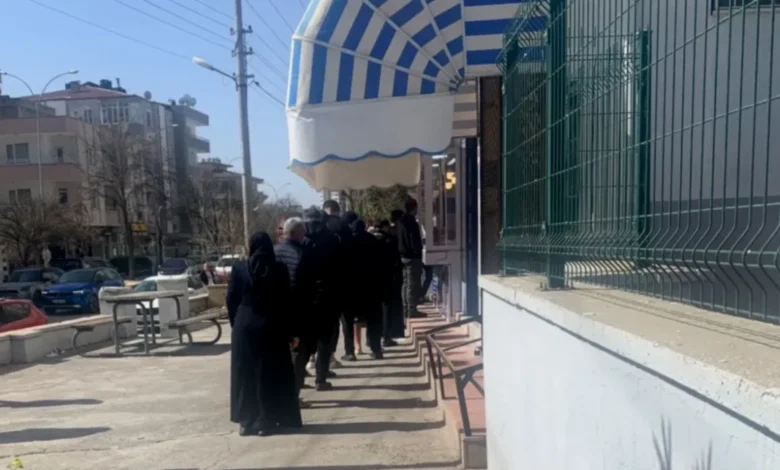 pazar sabahı pide kuyrukları - Gaziantep'te Pazar Sabahı Pide Kuyrukları