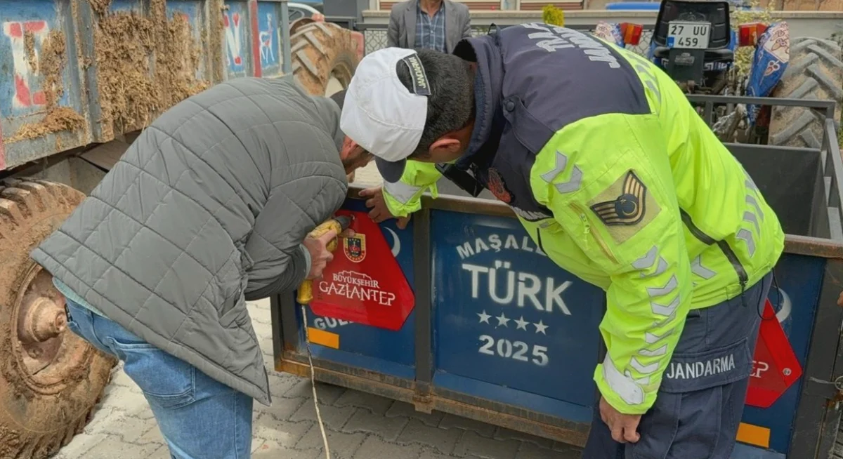Reflektör Tak: Traktörler Görünür Olacak