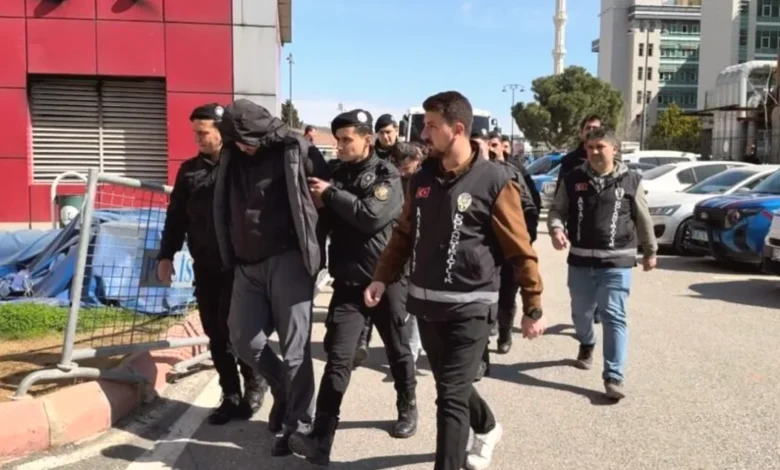 sahte belge - Sahte Belge: Öğretim Görevlisi Dolandırıcılıkta Yakalandı