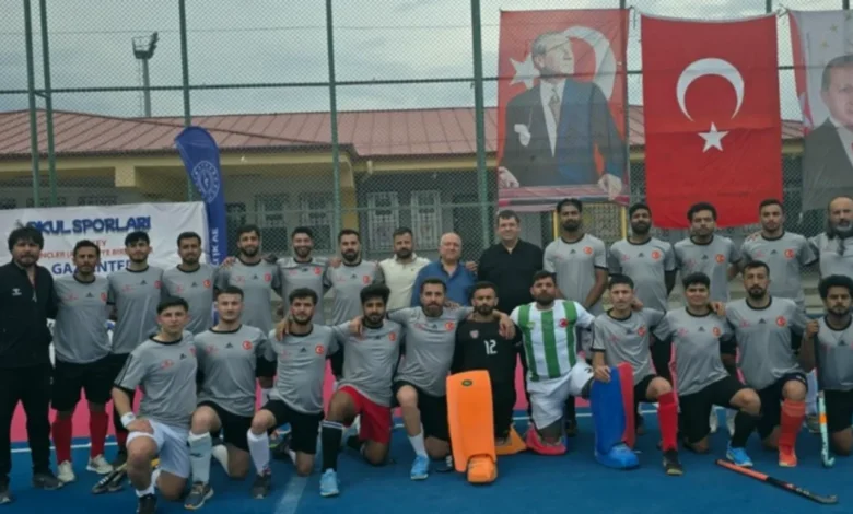 hokey şampiyonluk - Gaziantep Hokeyde Şampiyonluğa Koşuyor