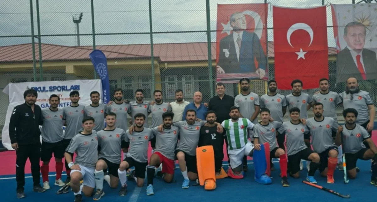 Gaziantep Hokeyde Şampiyonluğa Koşuyor