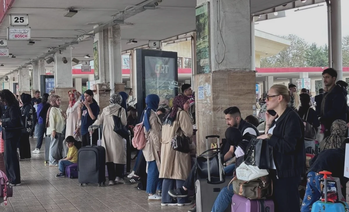 Gaziantep Otobüs Terminali Bayram Seferleriyle Doldu
