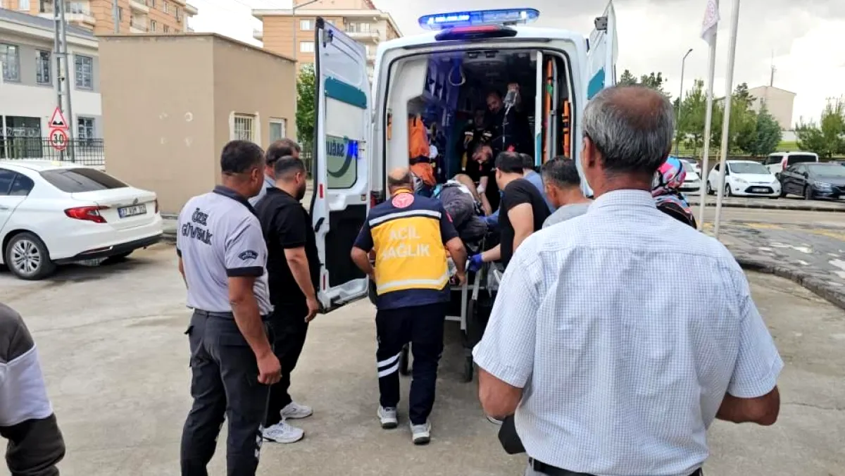 İşçi Direkten Düştü: Karkamış'ta Üzücü Kaza