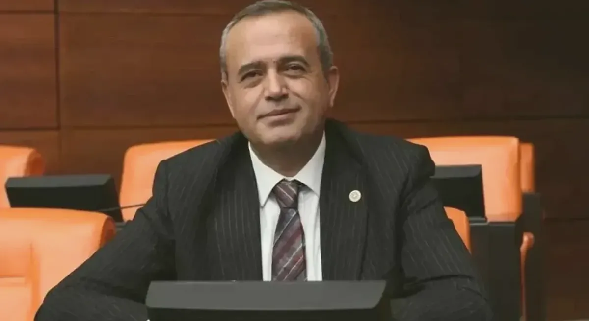 Kaya'dan Siyasete: Parti Değişimi Yok