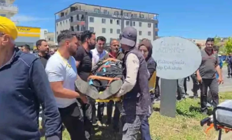 Nizip fıstık hali - Nizip Fıstık Hali'nde Motosiklet Kazası: Yaşlı Sürücü Yar...